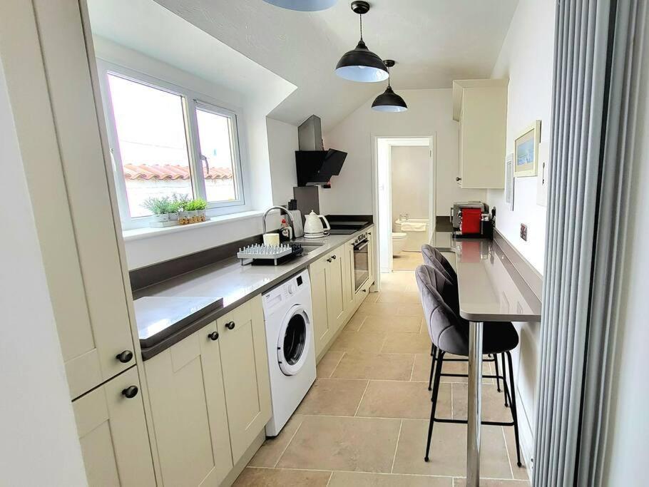 Bosun'S Cottage Luxury Stay In The Heart Of Town Weymouth Kültér fotó